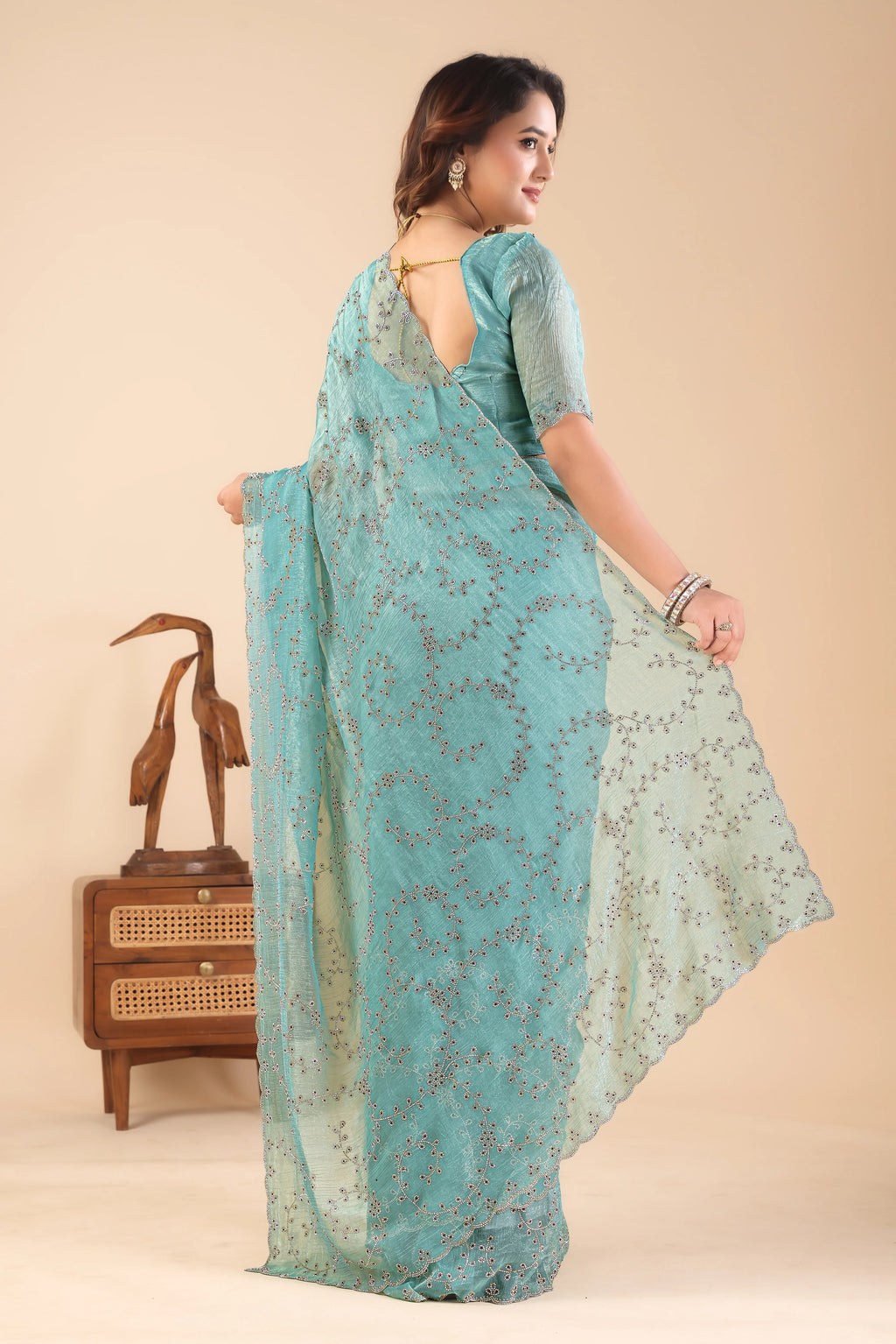 Aqua Whisper | Naira